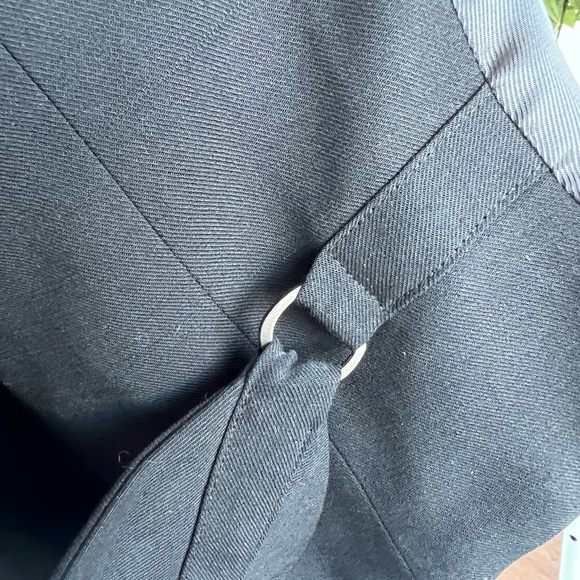 BCBGMAXAZRIA Vest in XXS - Excellent Condition - Picture 10 of 10